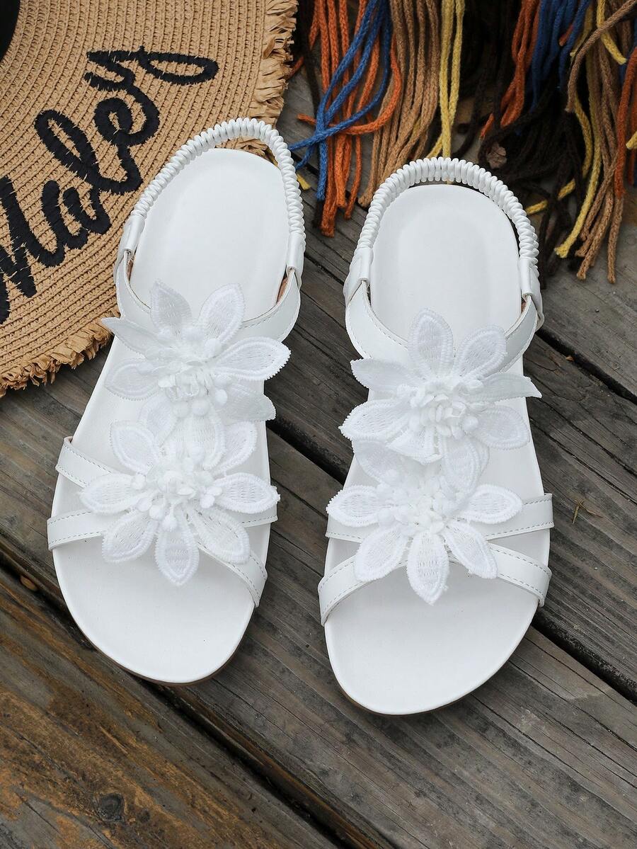 Floréa | Orthopaedic Sandals with Embroidered Flowers