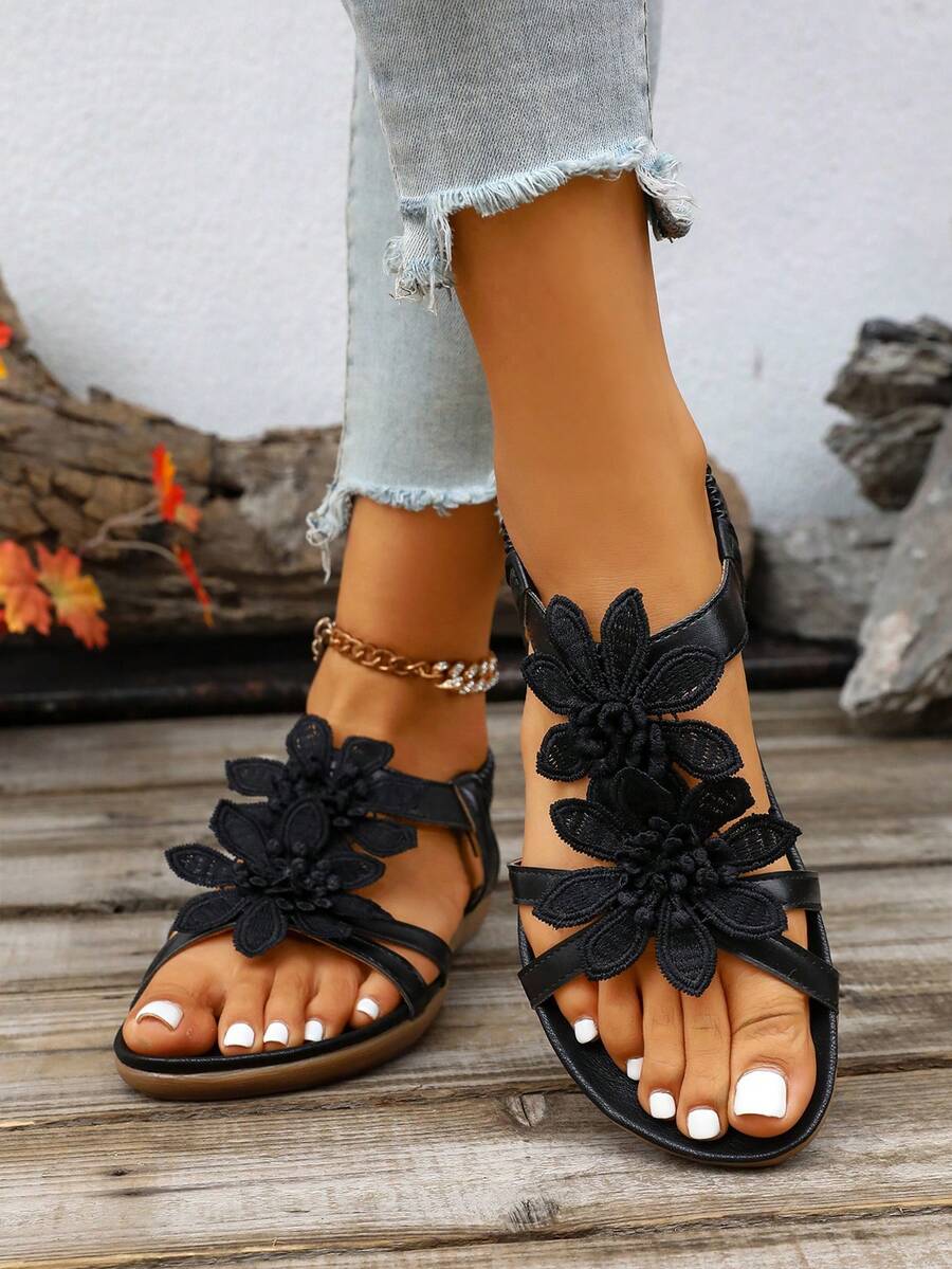 Floréa | Orthopaedic Sandals with Embroidered Flowers
