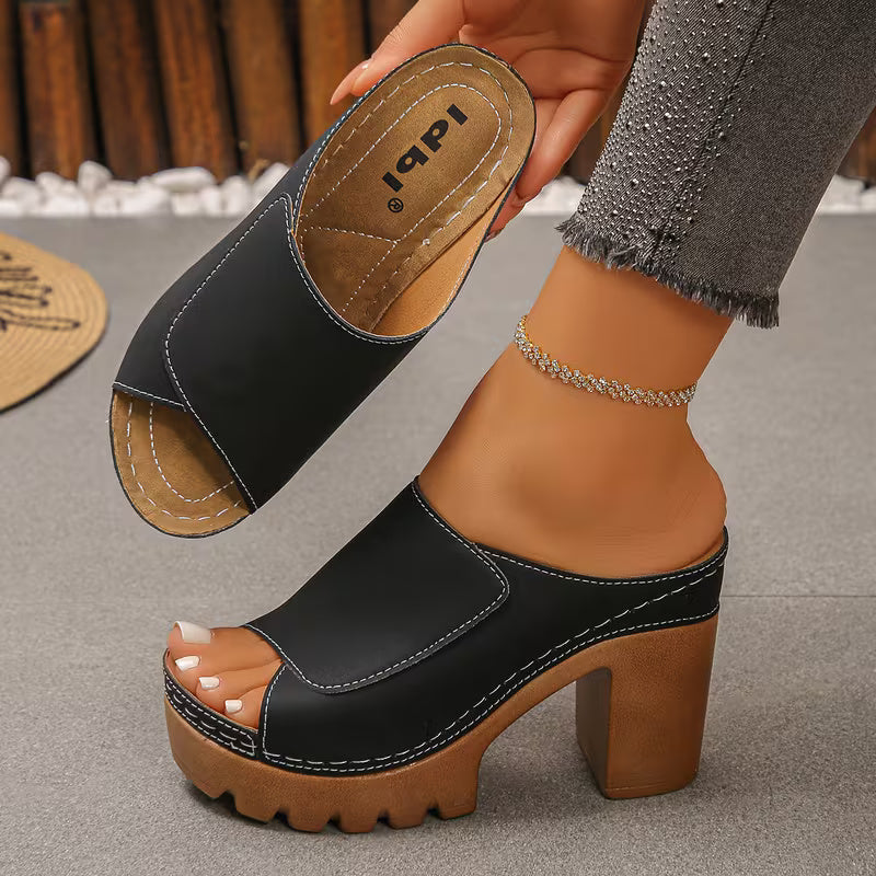 Moxley™ Beverley | The Classic Roma Block Heeled Mules