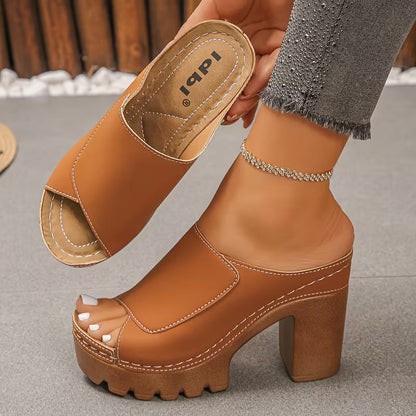 Moxley™ Beverley | The Classic Roma Block Heeled Mules