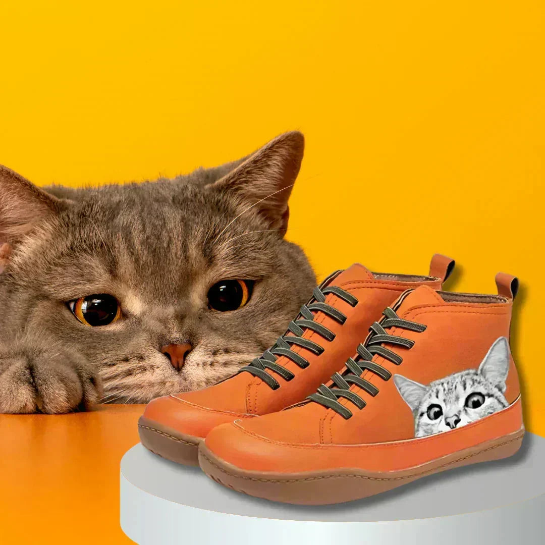 Moxley Lorna™ | Leather Ankle Boots with a Feline Style