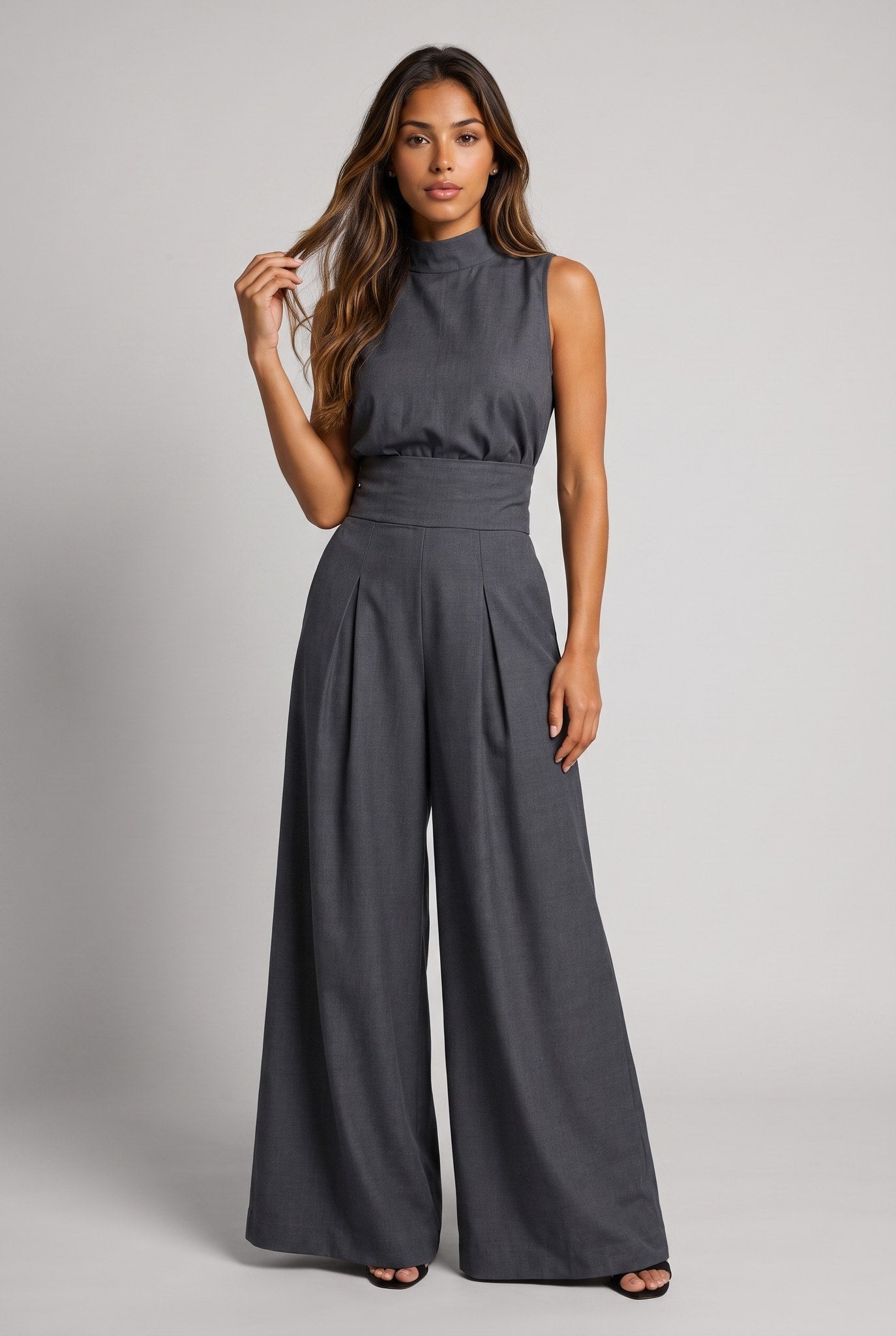 Moxley™ | Georgia Elegant Two Piece Sleveless Suit