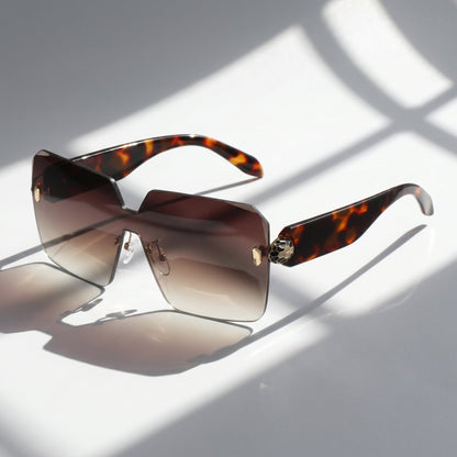 Moxley™ Class & Elegance| Mona Luxe Sunglasses